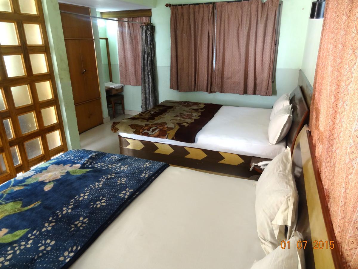 Hotel Yatrik Диогар Екстериор снимка